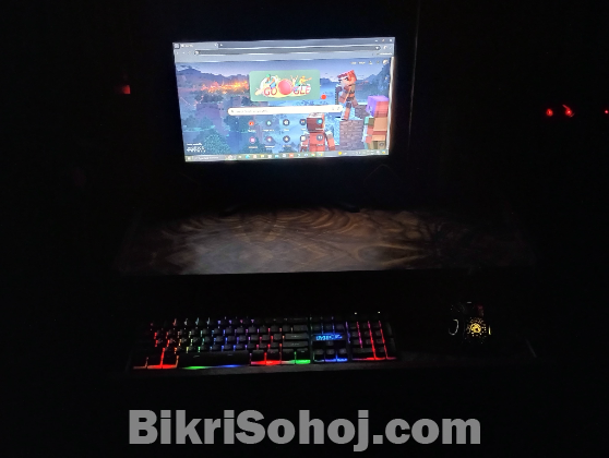 Desktop Computer with Table